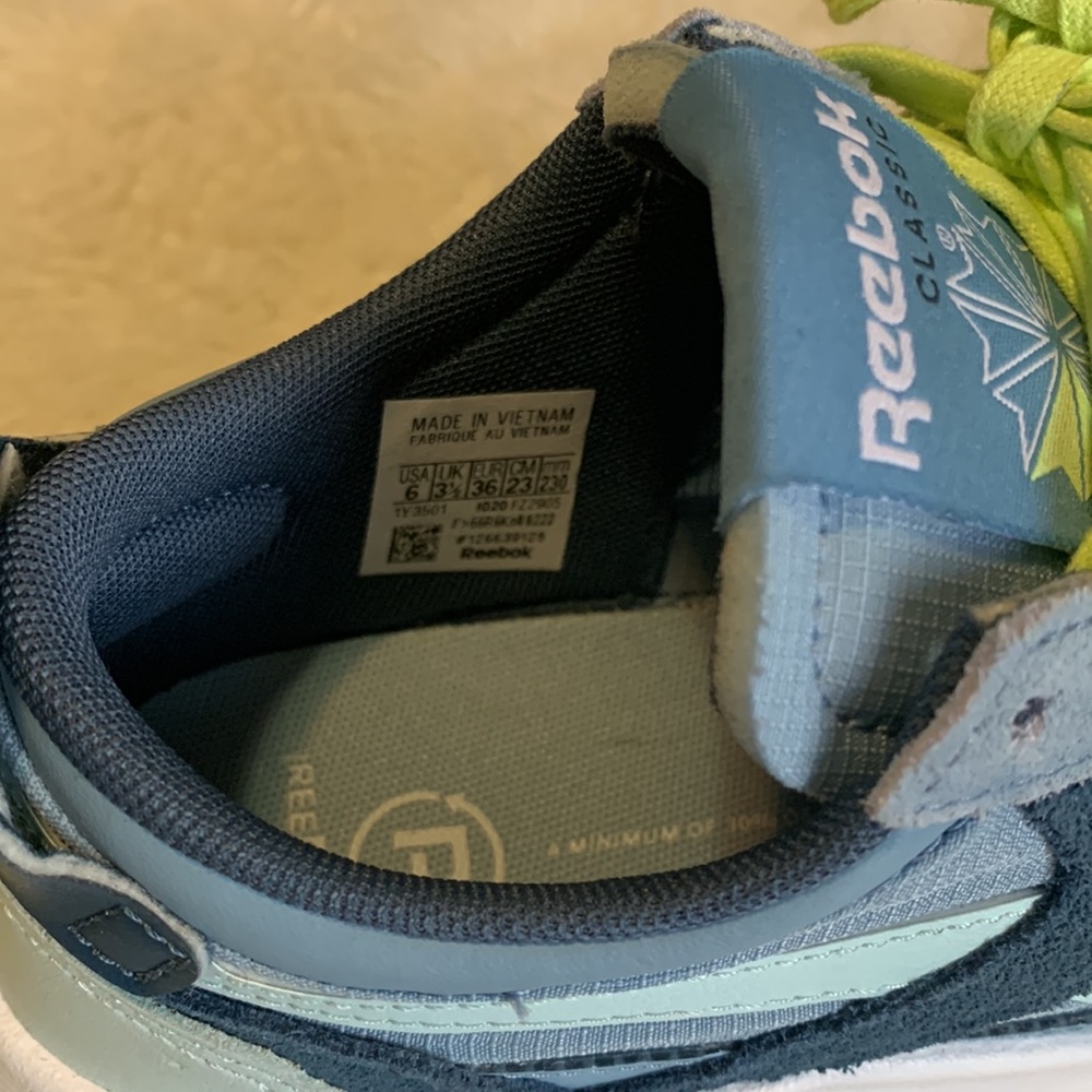 Reebok Classic Sneakers in Blue and Neon Yellow - Picture 3 of 5
